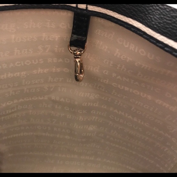Kate Spade ♠️ Purse - Picture 4 of 8